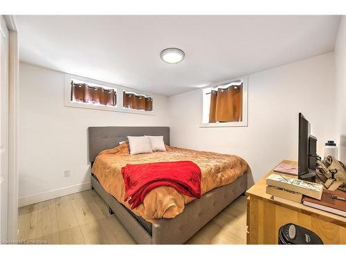 237 Montebello Drive, London, ON - Indoor Photo Showing Bedroom