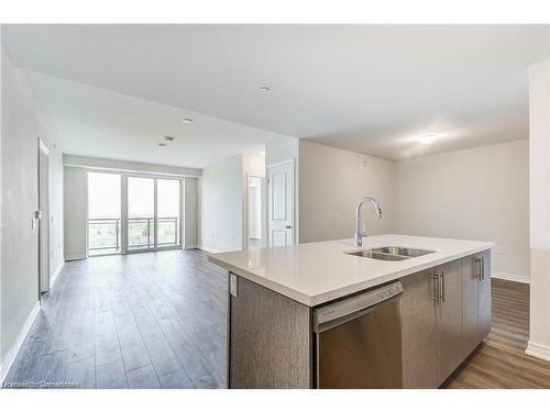 601-2750 King Street E, Hamilton, ON - Indoor Photo Showing Kitchen With Double Sink