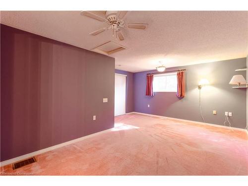 331 Silverbirch Boulevard, Mount Hope, ON - Indoor Photo Showing Other Room