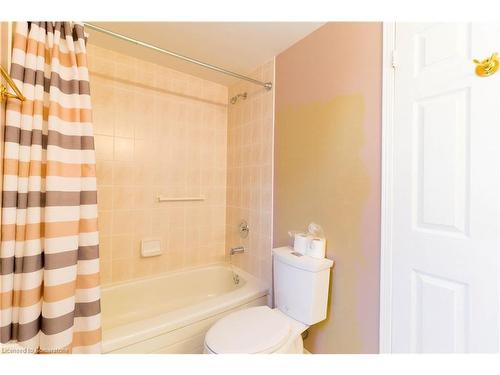 331 Silverbirch Boulevard, Mount Hope, ON - Indoor Photo Showing Bathroom