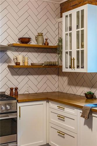 234 East Avenue N, Hamilton, ON - Indoor Photo Showing Kitchen