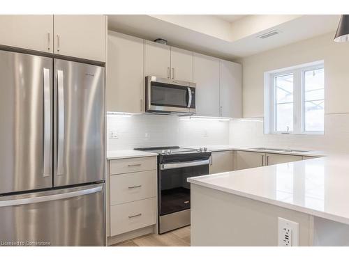 209-123 Lincoln Street, Welland, ON - Indoor Photo Showing Kitchen With Stainless Steel Kitchen With Upgraded Kitchen