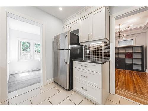 19 Belview Avenue, Hamilton, ON - Indoor Photo Showing Kitchen