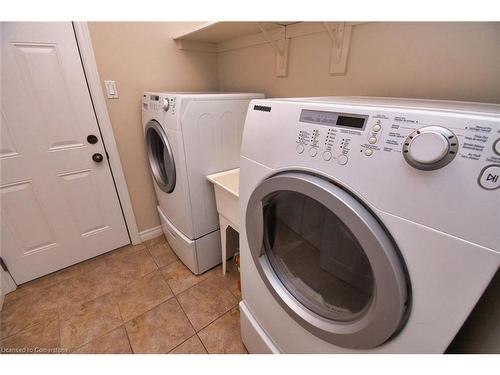 36 Golden Meadow Drive, Port Dover, ON - Indoor Photo Showing Laundry Room