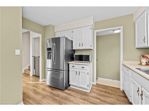 406 Belleair Boulevard, Fort Erie, ON - Indoor Photo Showing Kitchen