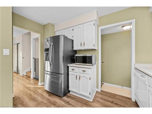 406 Belleair Boulevard, Fort Erie, ON - Indoor Photo Showing Kitchen