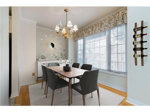 12-1275 Maple Crossing Boulevard, Burlington, ON - Indoor Photo Showing Dining Room