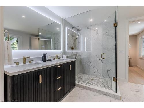 3029 Eva Drive, Burlington, ON - Indoor Photo Showing Bathroom