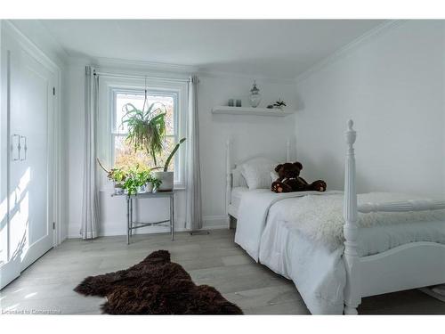 4195 Spruce Avenue, Burlington, ON - Indoor Photo Showing Bedroom