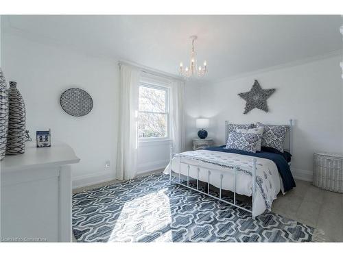 4195 Spruce Avenue, Burlington, ON - Indoor Photo Showing Bedroom