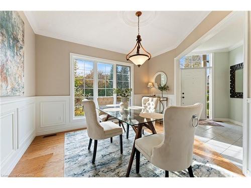 205 Greenbriar Road, Ancaster, ON - Indoor Photo Showing Dining Room