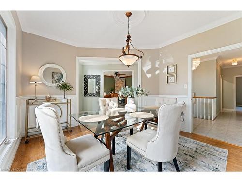 205 Greenbriar Road, Ancaster, ON - Indoor Photo Showing Dining Room