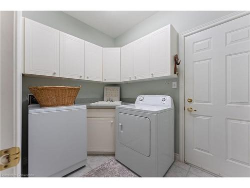 205 Greenbriar Road, Ancaster, ON - Indoor Photo Showing Laundry Room