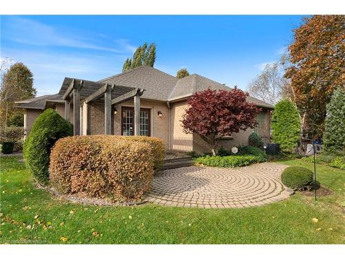 205 Greenbriar Road, Ancaster, ON - Outdoor