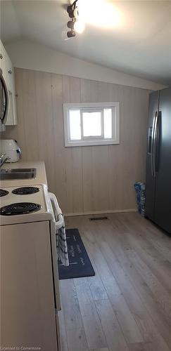 235 Fares Street, Port Colborne, ON - Indoor Photo Showing Laundry Room