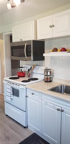 235 Fares Street, Port Colborne, ON - Indoor Photo Showing Kitchen