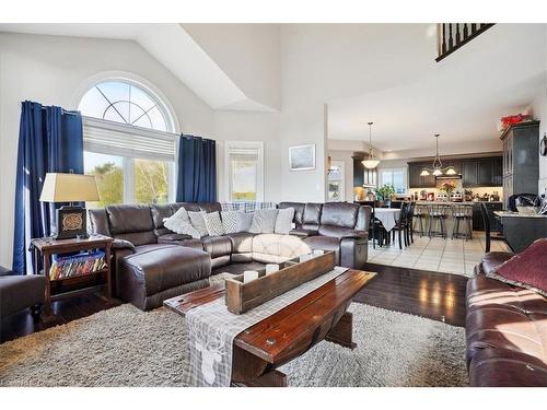 471 Carrie Avenue, Ridgeway, ON - Indoor Photo Showing Living Room