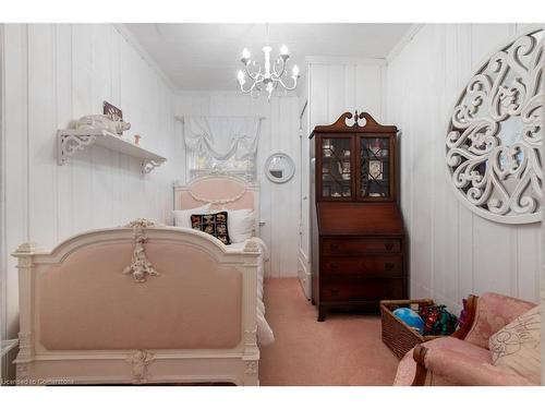 53 Lovers Lane, Ancaster, ON - Indoor Photo Showing Other Room