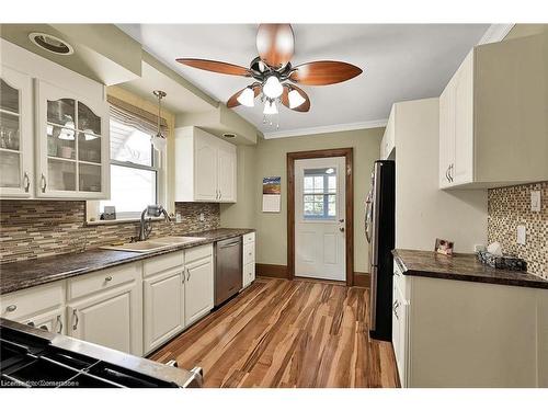 495-497 Mary Street, Woodstock, ON - Indoor Photo Showing Kitchen