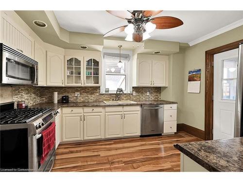 495-497 Mary Street, Woodstock, ON - Indoor Photo Showing Kitchen With Upgraded Kitchen