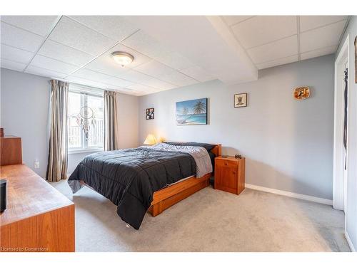 32-566 Southridge Drive, Hamilton, ON - Indoor Photo Showing Bedroom