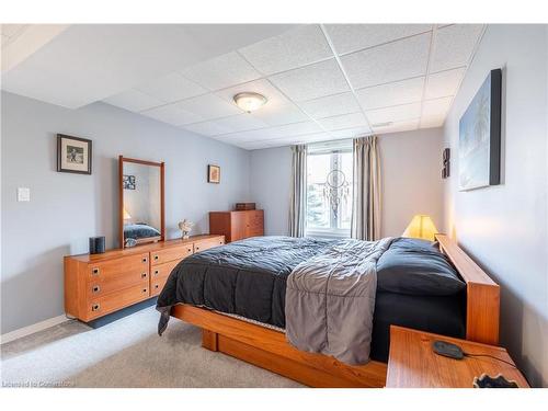 32-566 Southridge Drive, Hamilton, ON - Indoor Photo Showing Bedroom