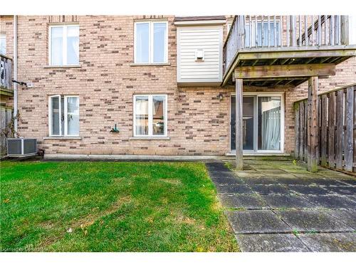 32-566 Southridge Drive, Hamilton, ON - Outdoor