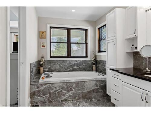 2361 Townline Road, Fort Erie, ON - Indoor Photo Showing Bathroom