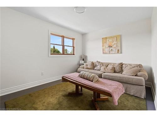 2361 Townline Road, Fort Erie, ON - Indoor Photo Showing Living Room