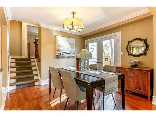 2013 Mountain Grove Avenue, Burlington, ON - Indoor Photo Showing Dining Room