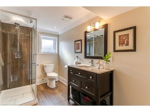 2013 Mountain Grove Avenue, Burlington, ON - Indoor Photo Showing Bathroom