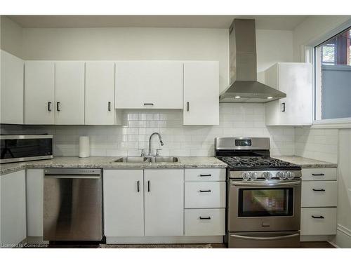 30 Bristol Street, Hamilton, ON - Indoor Photo Showing Kitchen With Double Sink With Upgraded Kitchen