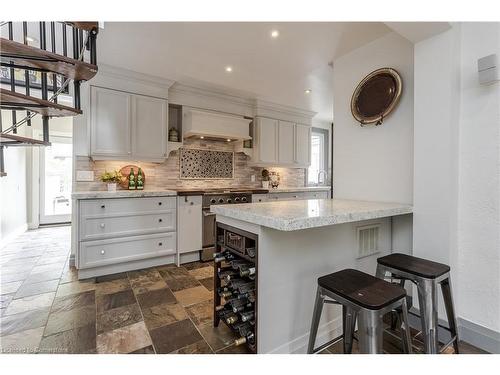 1041 Plains View Avenue, Burlington, ON - Indoor Photo Showing Kitchen With Upgraded Kitchen