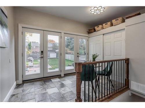 1041 Plains View Avenue, Burlington, ON - Indoor Photo Showing Other Room