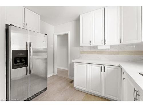 115 Lancaster Street W, Kitchener, ON - Indoor Photo Showing Kitchen