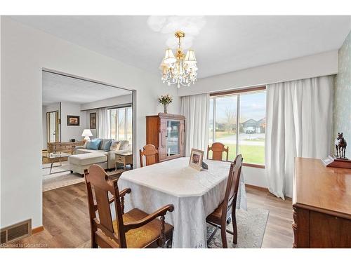 1408 Edgewood Road, Hamilton, ON - Indoor Photo Showing Dining Room