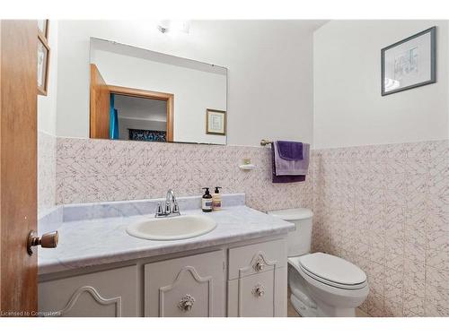 1408 Edgewood Road, Hamilton, ON - Indoor Photo Showing Bathroom