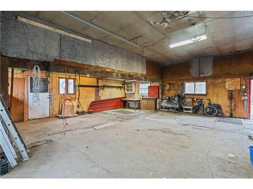 1408 Edgewood Road, Hamilton, ON - Indoor Photo Showing Garage