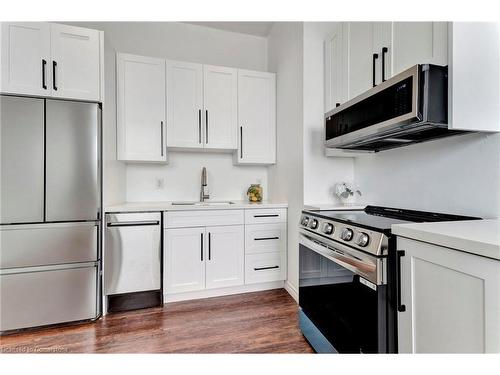 409-90 Colborne Street, Brantford, ON - Indoor Photo Showing Kitchen With Stainless Steel Kitchen