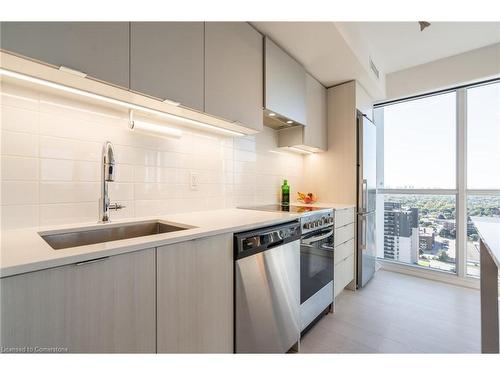 2302-30 Gibbs Road, Etobicoke, ON - Indoor Photo Showing Kitchen With Upgraded Kitchen