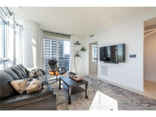 2302-30 Gibbs Road, Etobicoke, ON - Indoor Photo Showing Living Room