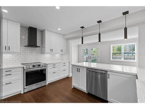 122 Cross Street W, Dunnville, ON - Indoor Photo Showing Kitchen With Upgraded Kitchen