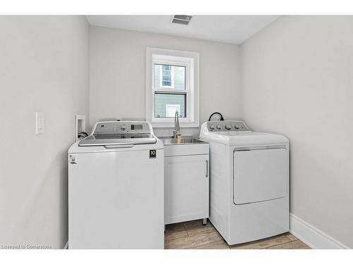 122 Cross Street W, Dunnville, ON - Indoor Photo Showing Laundry Room