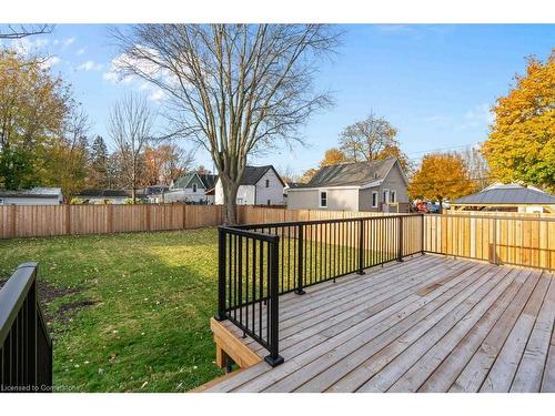 122 Cross Street W, Dunnville, ON - Outdoor With Deck Patio Veranda With Backyard