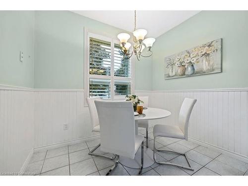 95 Starfish Drive, Mount Hope, ON - Indoor Photo Showing Dining Room