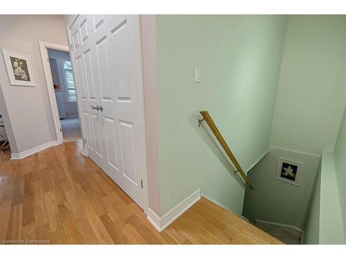 95 Starfish Drive, Mount Hope, ON - Indoor Photo Showing Other Room