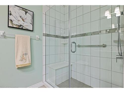 95 Starfish Drive, Mount Hope, ON - Indoor Photo Showing Bathroom