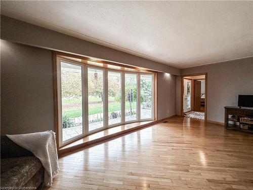 2320 Hendershot Road, Binbrook, ON - Indoor Photo Showing Other Room