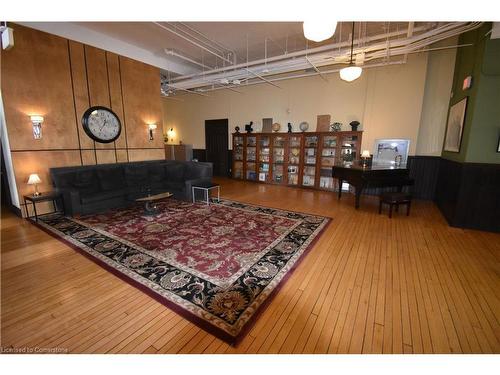 305-200 Stinson Street, Hamilton, ON - Indoor