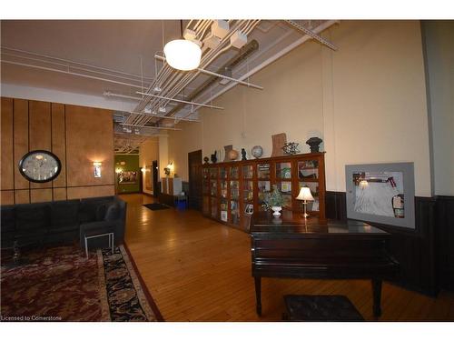 305-200 Stinson Street, Hamilton, ON - Indoor Photo Showing Other Room